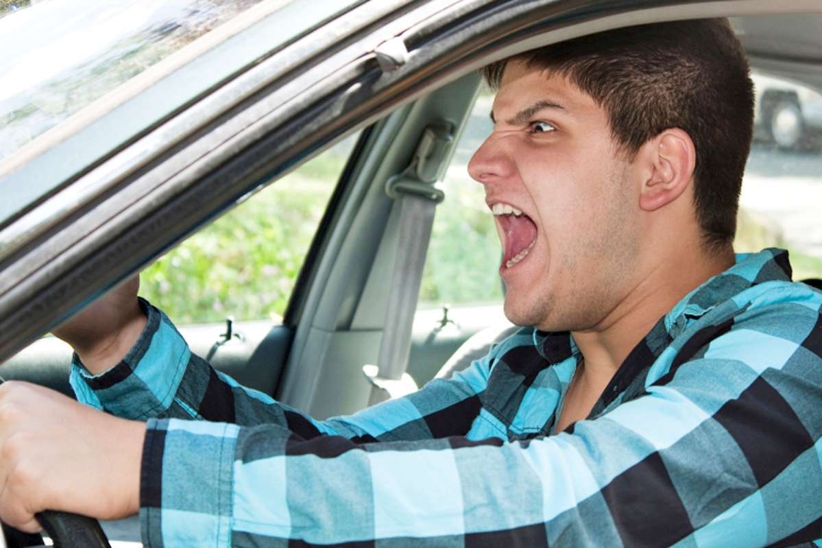 6 Weird things covert narcissists do to terrorize you in car